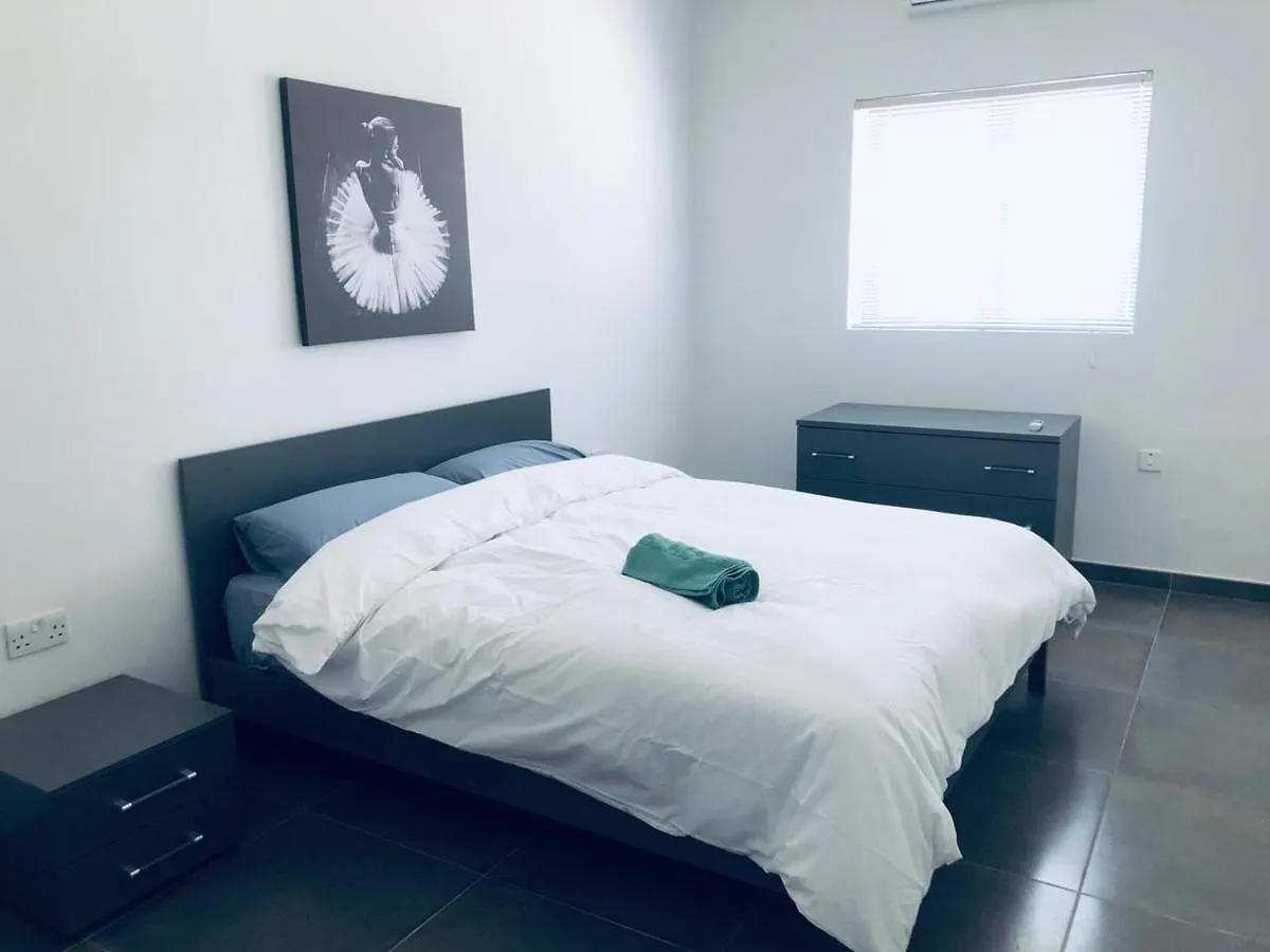Stylish Retreat In Ta'Xbiex Apartment Ta Xbiex 0*,  Malta